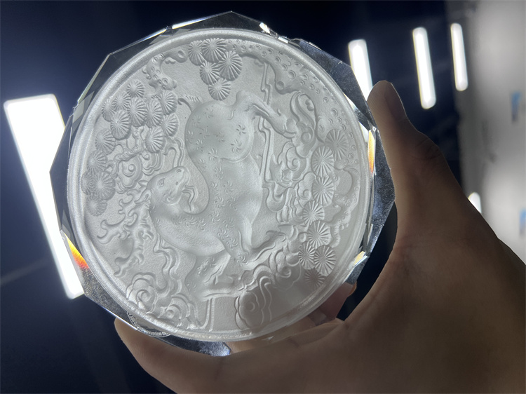 glass 3d relief